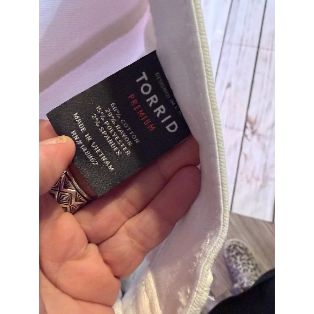 torrid premium white